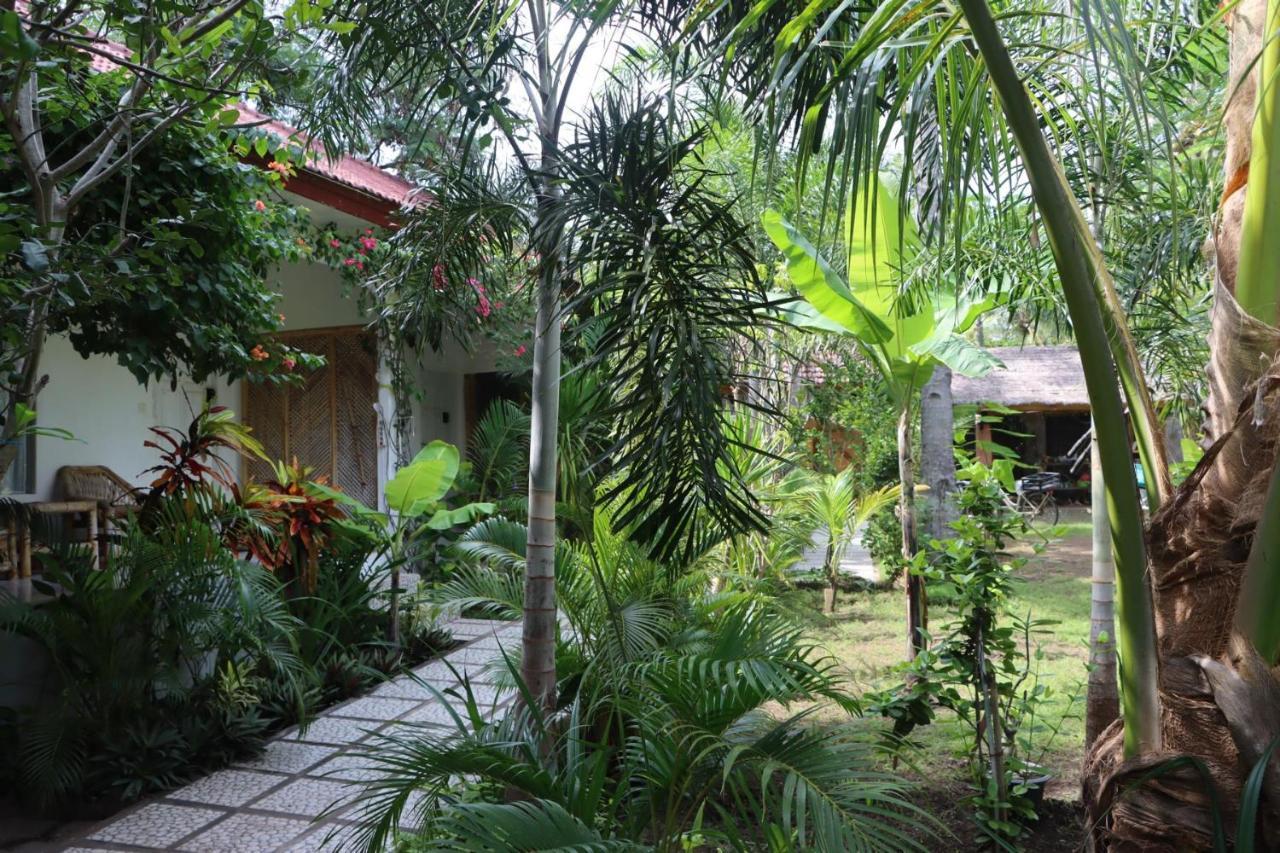 Wombat'S B&B Gili Trawangan Exterior photo